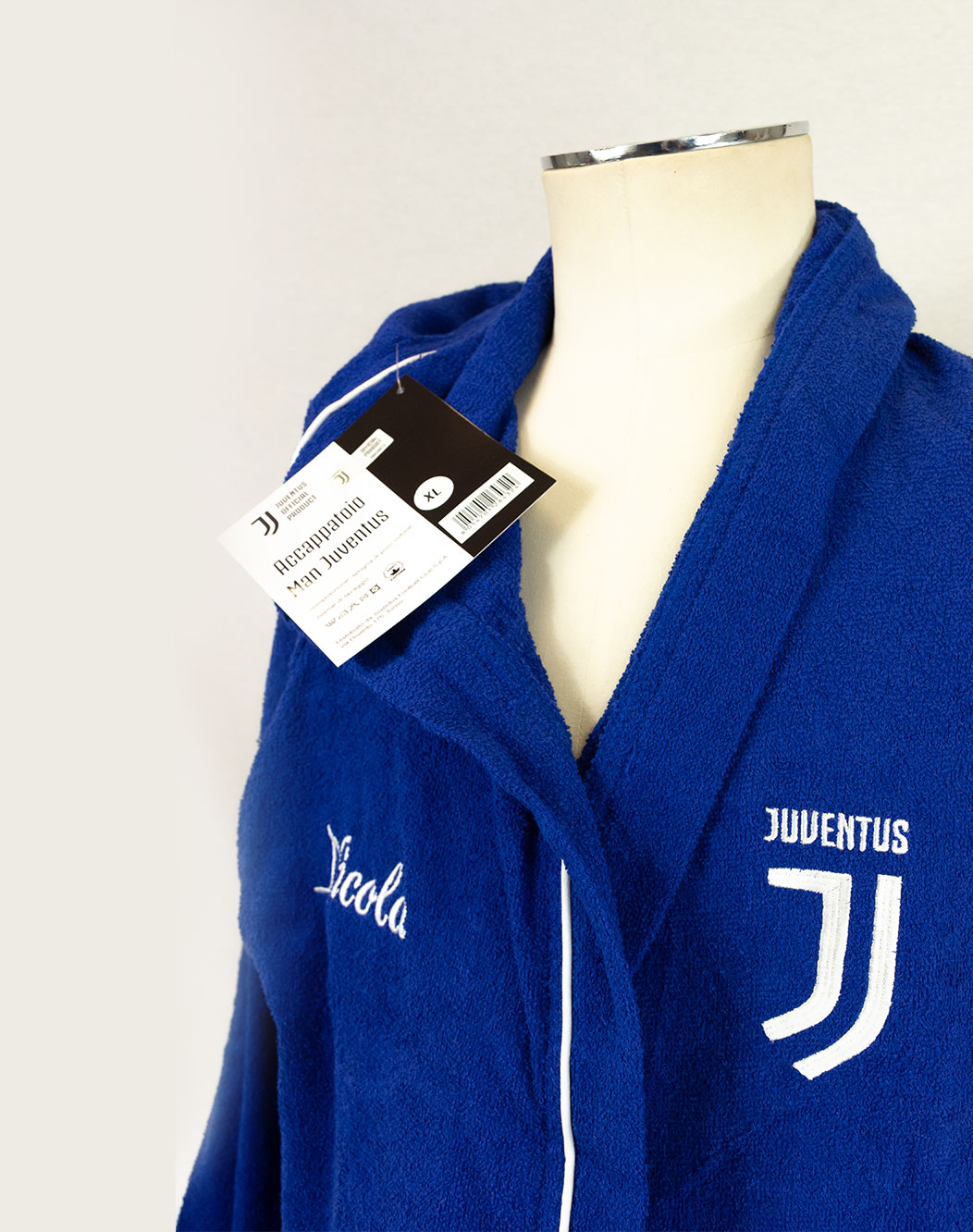 Visita lo Store di JuventusJuventus Accappatoio Ufficiale Juve microspugna per Adulto Salvaspazio R257 XL 